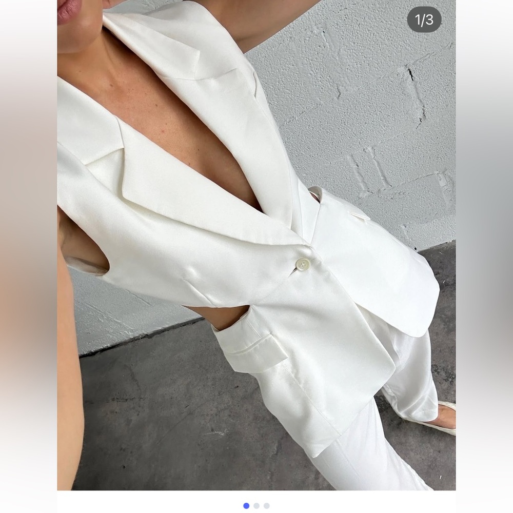 Parentezi white linen vest with cut outs - NWT